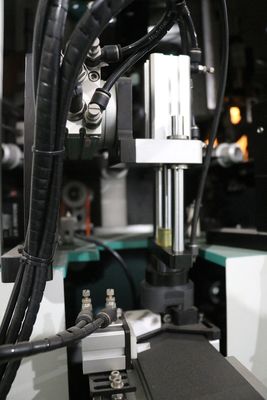 3600pcs/hr آلة طباعة الشاشة ثلاثية الألوان 250x150mm للحاوية مستحضرات التجميل